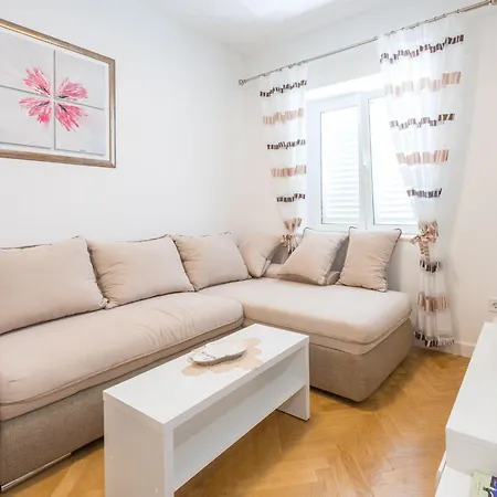Lucija - Two Bedroom With Balcony And Sea View Apartment Dubrovnik