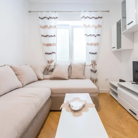 Lucija - Two Bedroom With Balcony And Sea View * Dubrovnik
