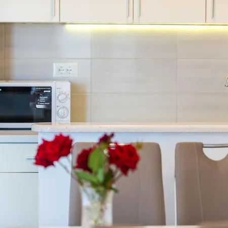 Apartment Lucija - Two Bedroom With Balcony And Sea View